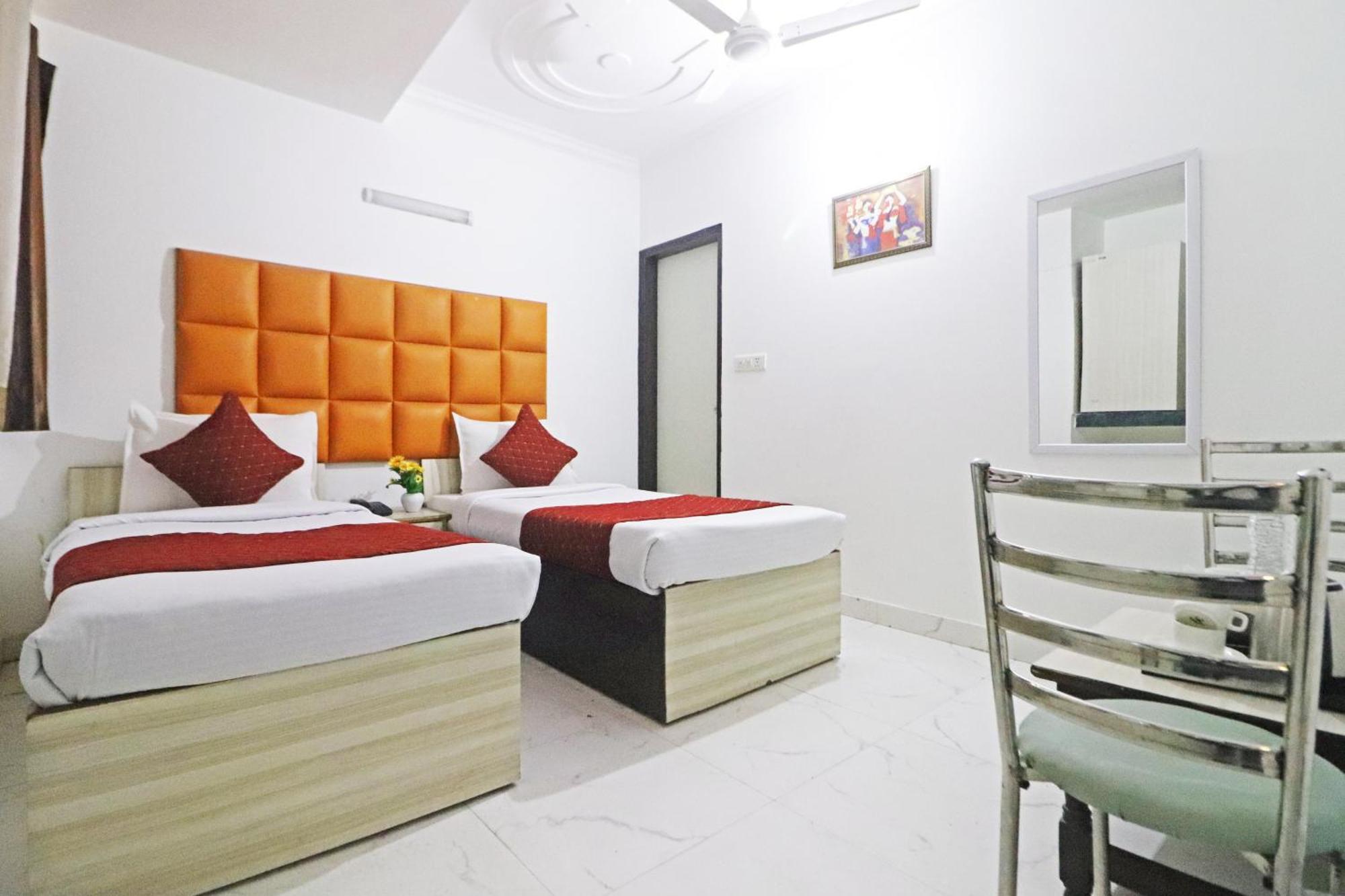 Hotel Clink New Delhi Airport Eksteriør billede